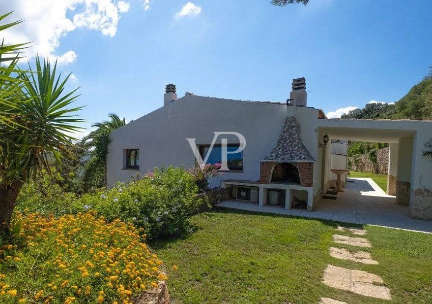 Villa esclusiva a La Mendula: Fascino sardo e totale privacy