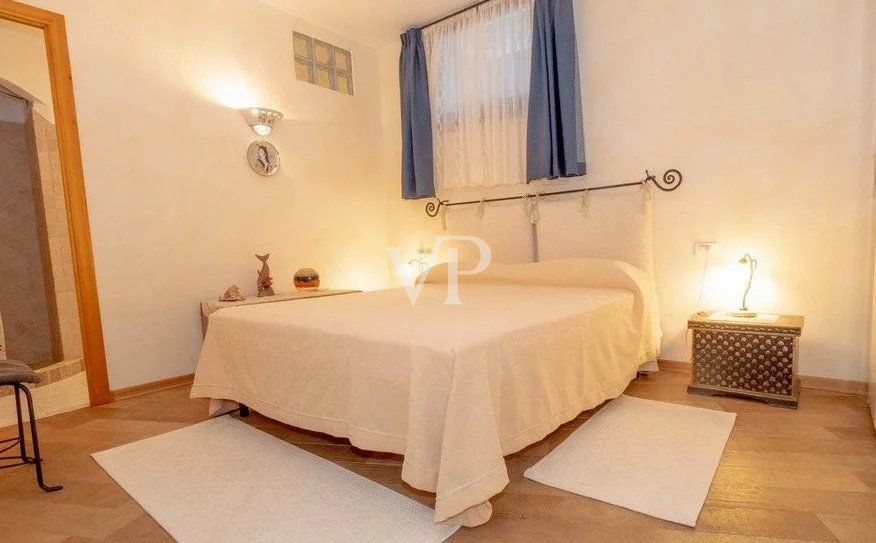Villa esclusiva a La Mendula: Fascino sardo e totale privacy