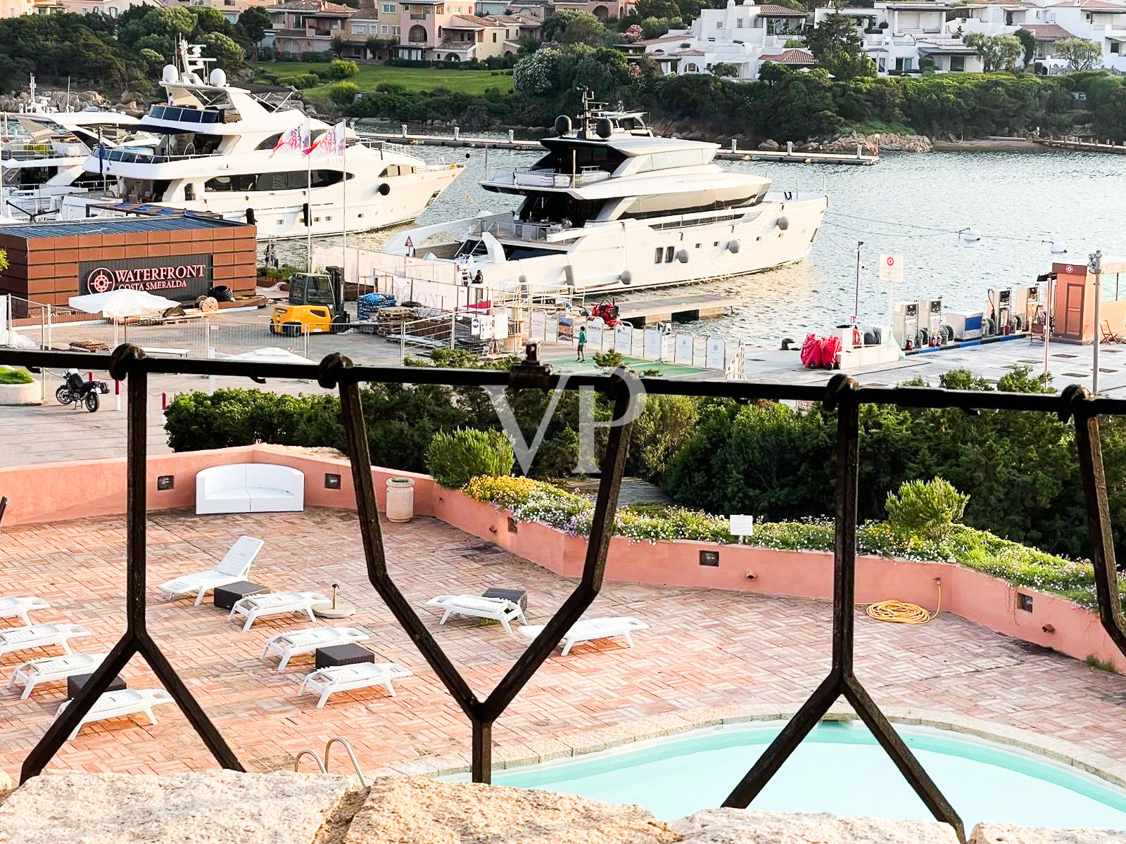 Luxury apartment in Capitaneria in first row on porto cervo's old pore