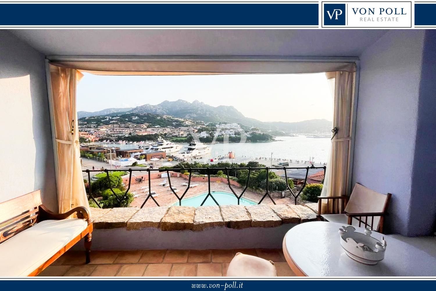 Luxury apartment in Capitaneria in first row on porto cervo's old pore