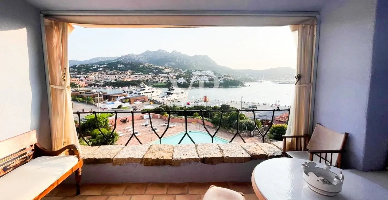 Luxuswohnung im Hafenbüro in der ersten Reihe an der alten Pore von Porto Cervo