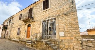 von_poll_real_estate_property_IT244151723_image_1
