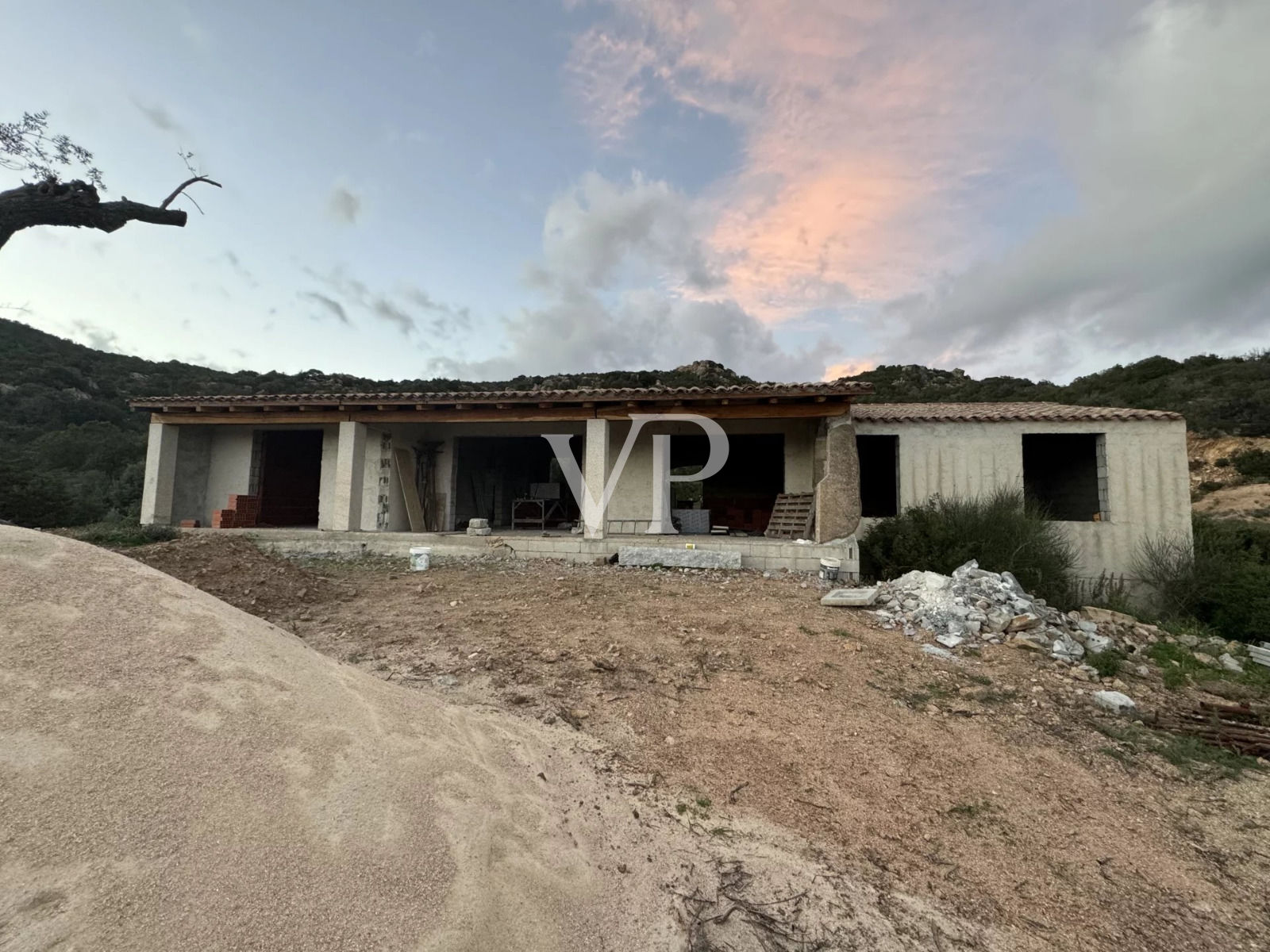 Villa in costruzione a Monte Moro - La vostra dimora in posizione perfetta a pochi passi dalla Costa Smeralda