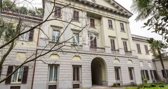 von_poll_real_estate_property_IT252941737_image_1