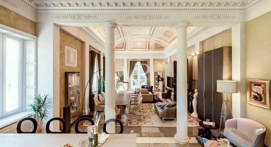 Villa Storica Recalcati Melzi Keller: Eleganza e Potenziale Unico