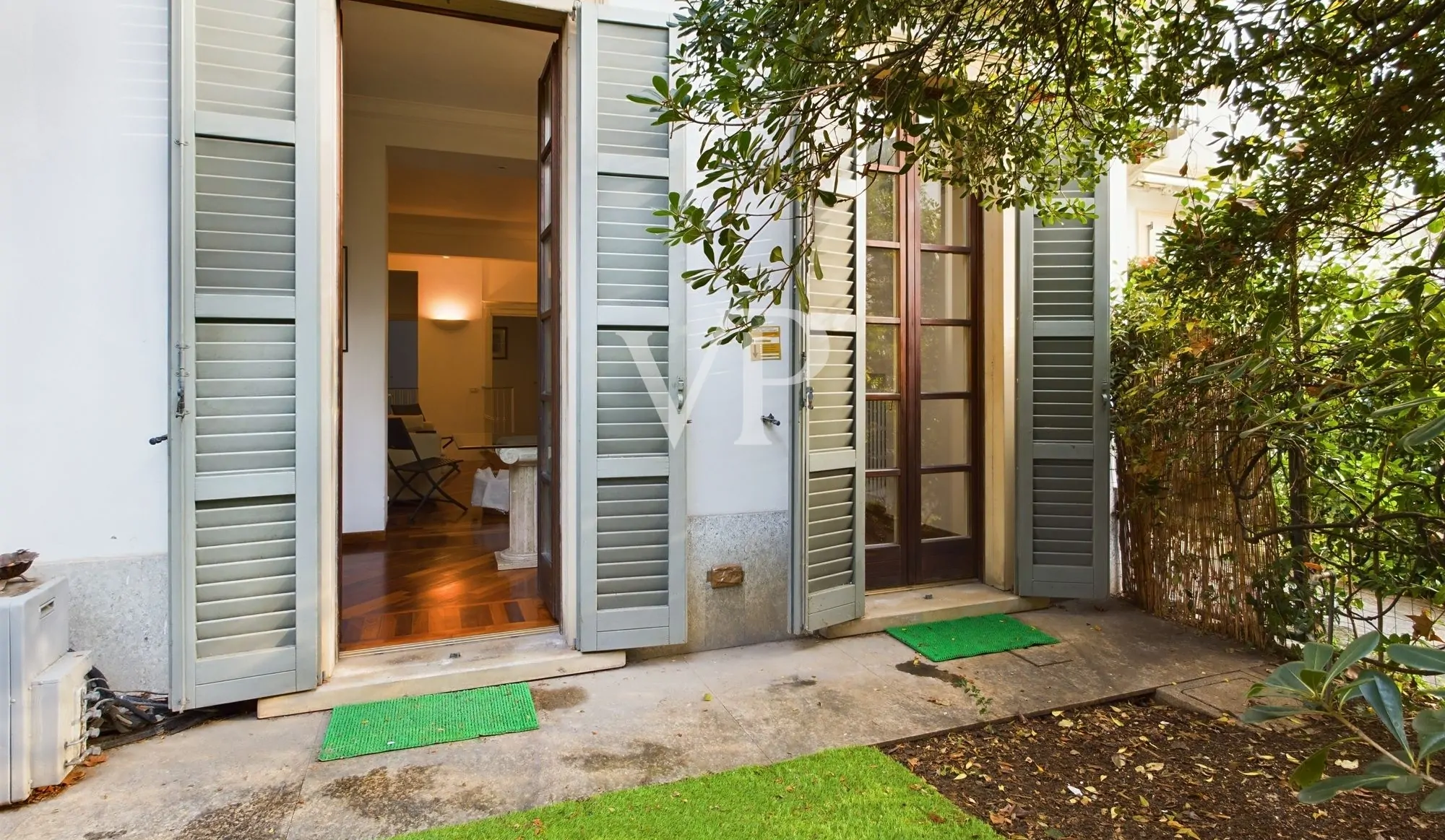 Repräsentative Wohnung in Liberty Villa mit Garten - Monza