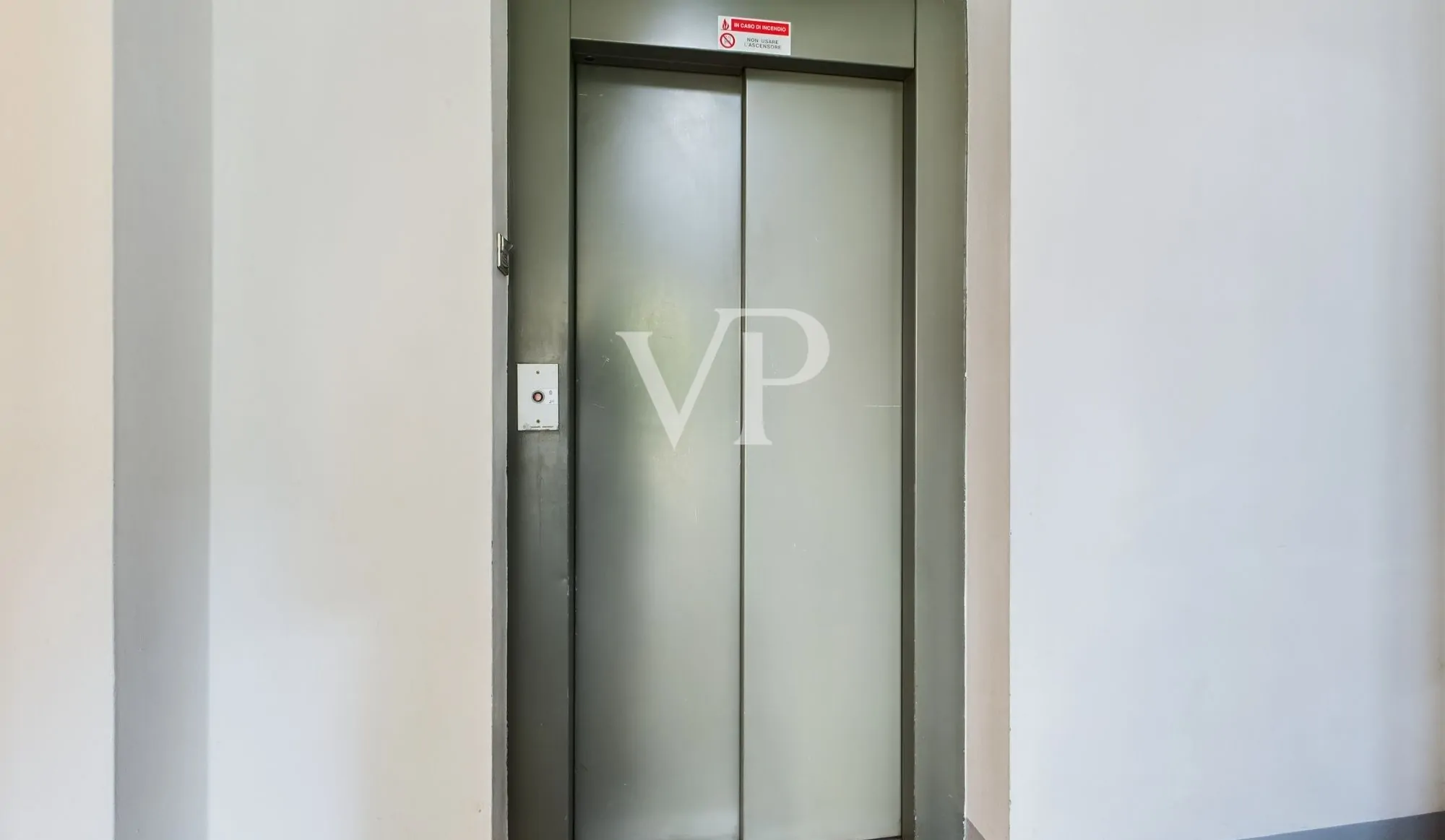 Repräsentative Wohnung in Liberty Villa mit Garten - Monza