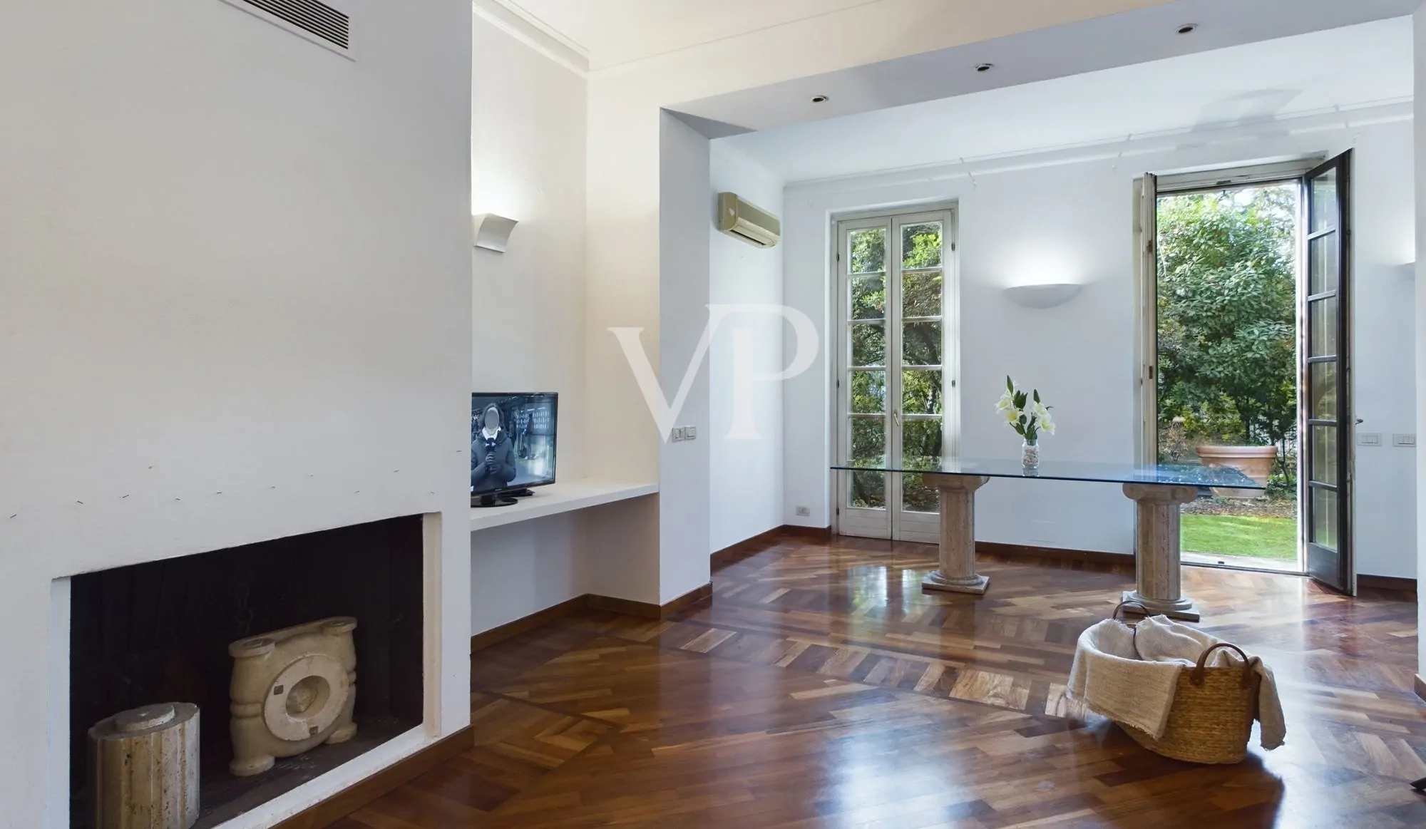 Repräsentative Wohnung in Liberty Villa mit Garten - Monza