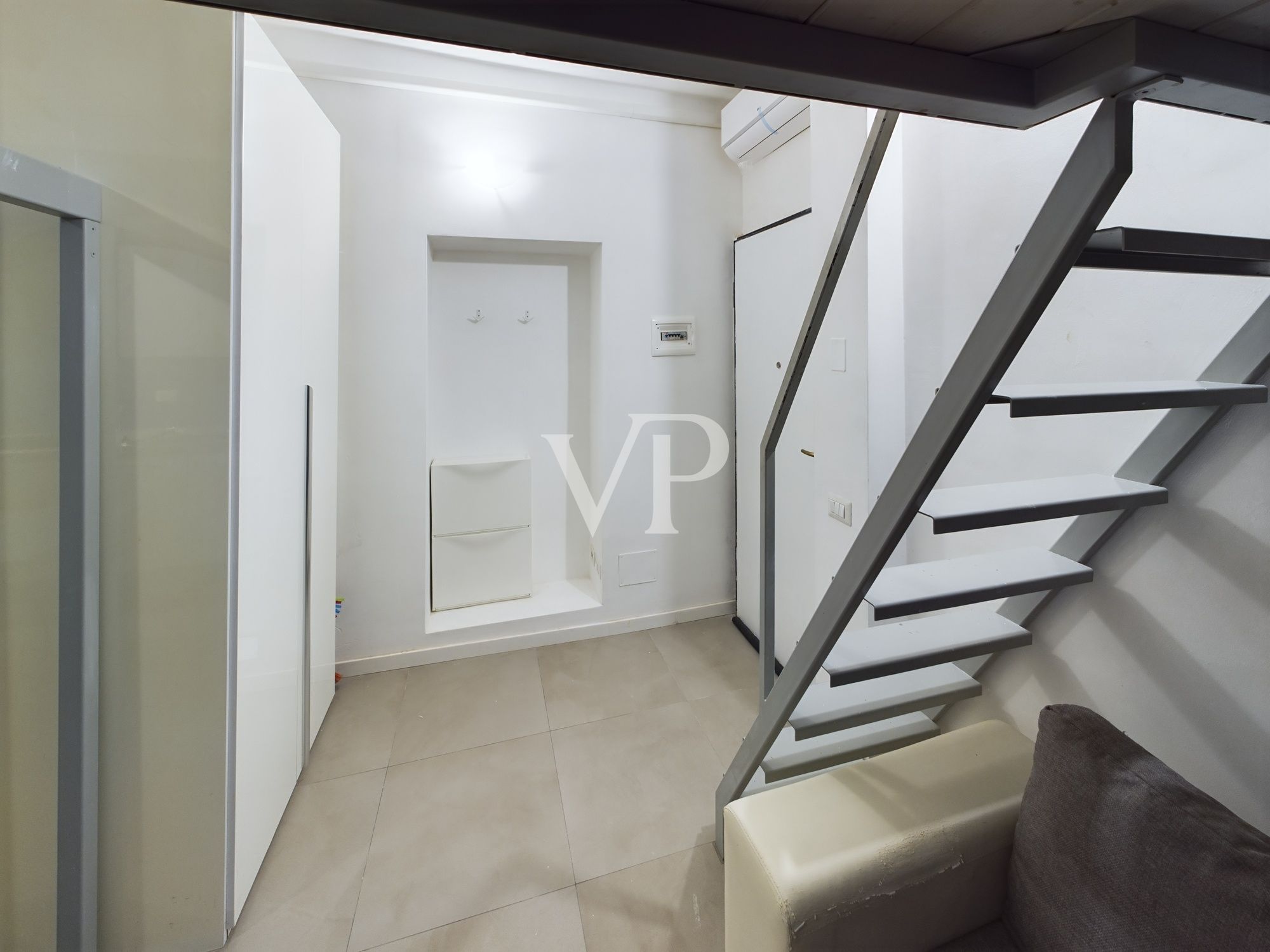 Lovely renovated studio apartment within walking distance of Bocconi