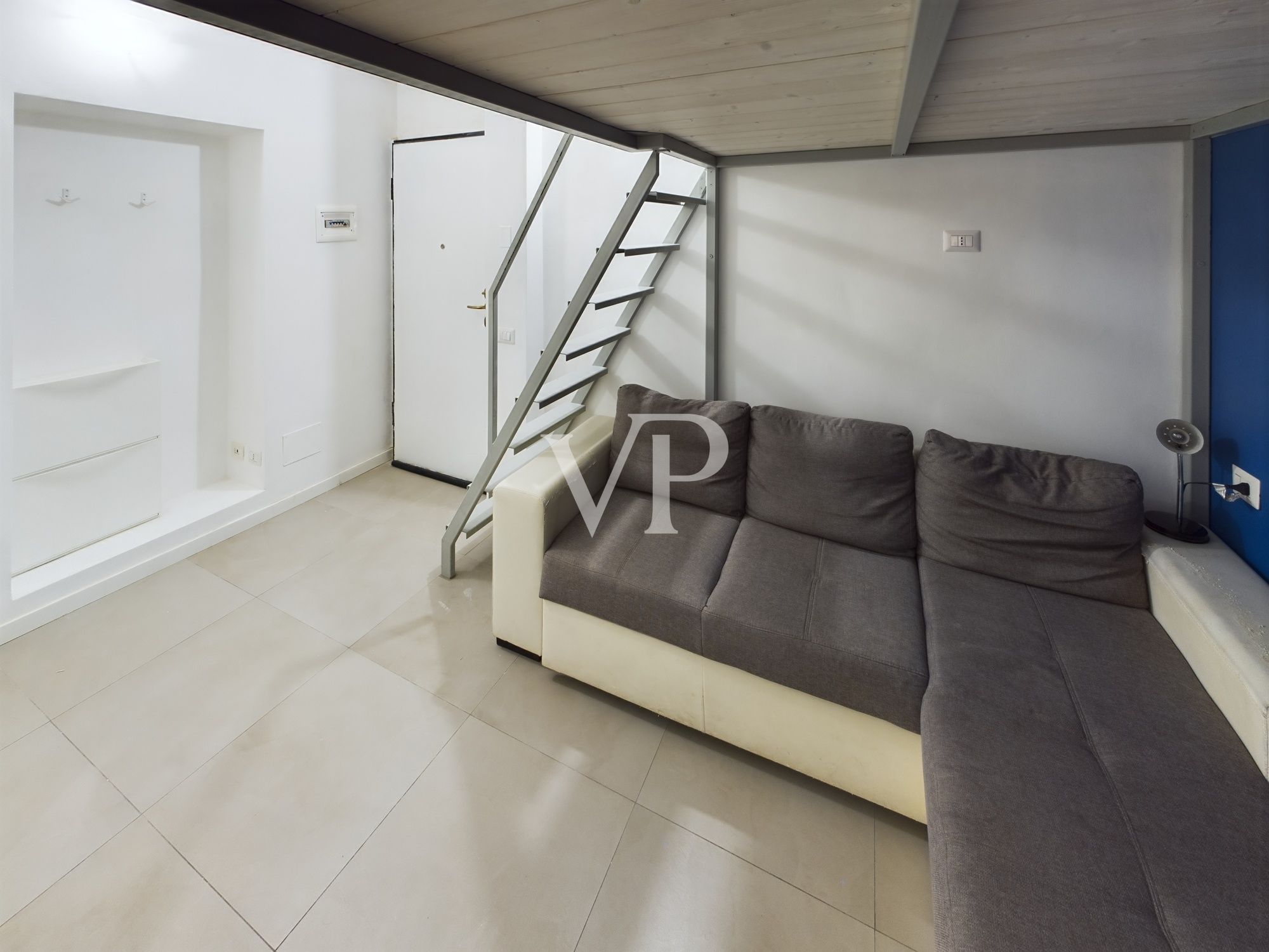 Lovely renovated studio apartment within walking distance of Bocconi