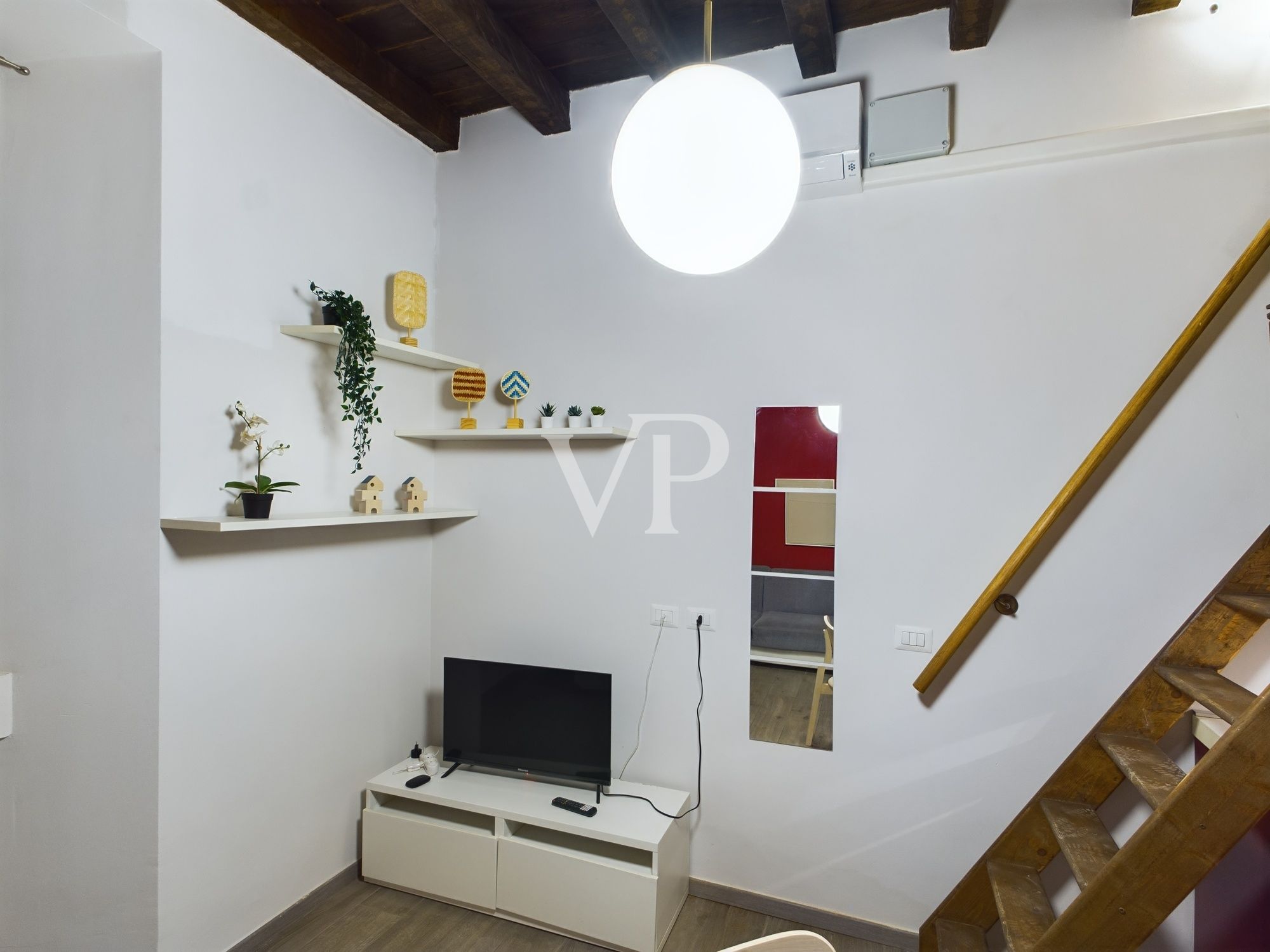 Lovely renovated studio apartment within walking distance of Bocconi