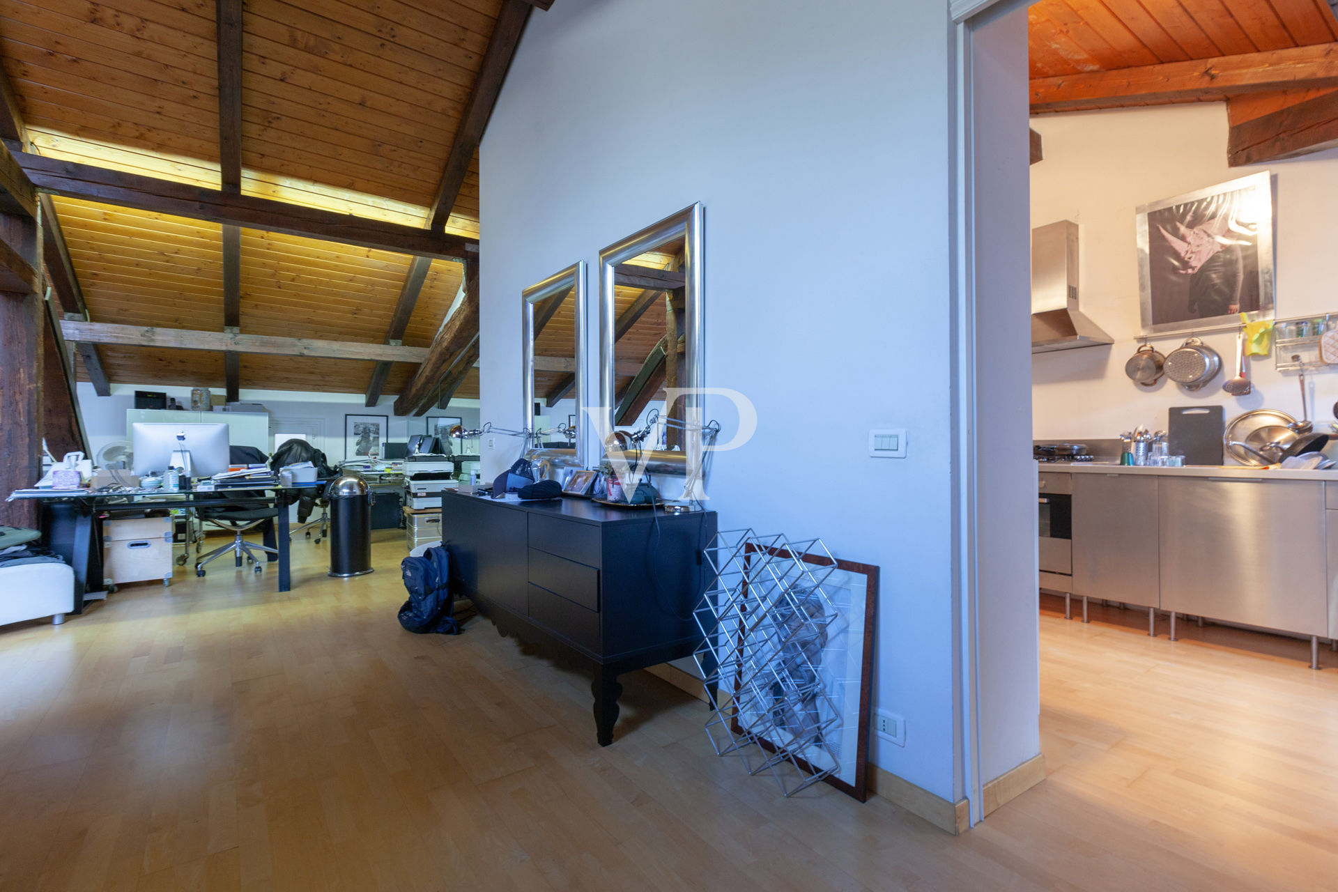 Wonderful attic in historic building in the center of Bologna