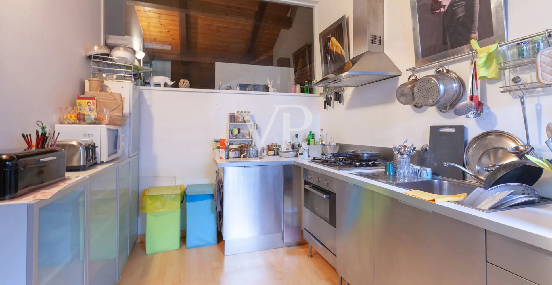 Wunderschöne Mansarde in historischem Gebäude im Zentrum von Bologna