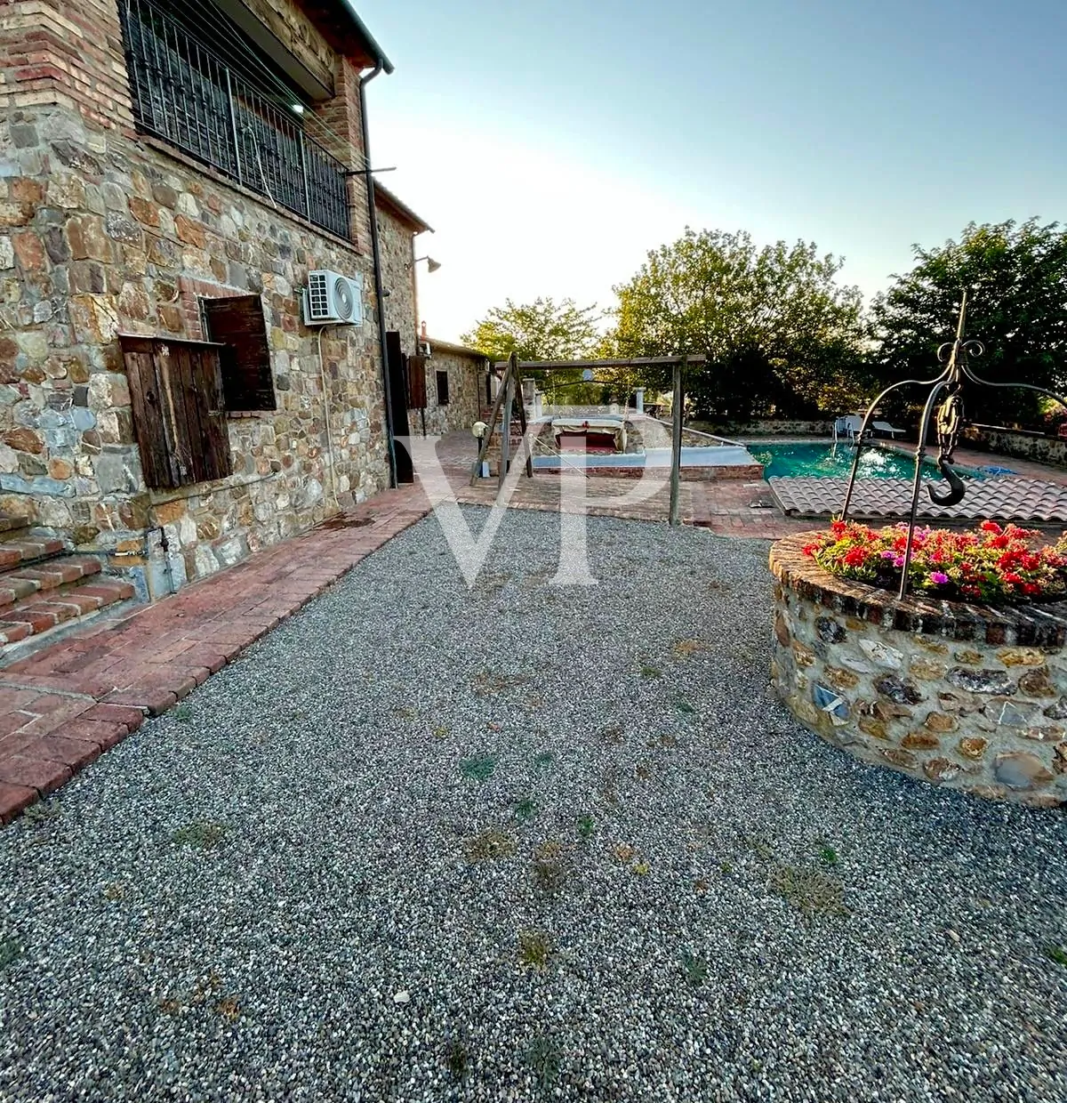 Splendido casale con piscina immerso nella Maremma toscana