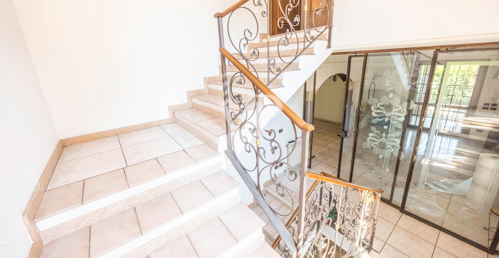 Neu gebaute freistehende Villa