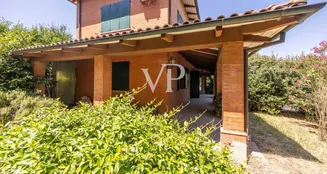 von_poll_real_estate_property_IT252941788_image_18