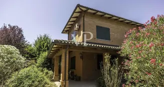 von_poll_real_estate_property_IT252941788_image_0