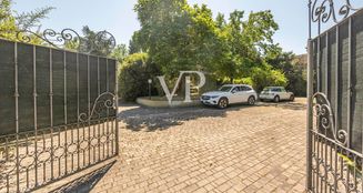 von_poll_real_estate_property_IT252941788_image_21