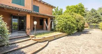 von_poll_real_estate_property_IT252941788_image_20