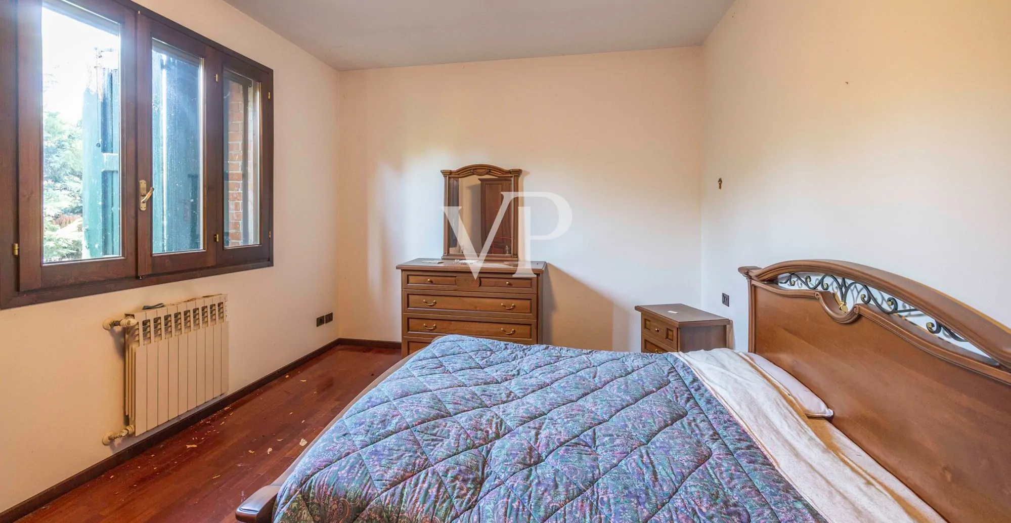 Neu gebaute freistehende Villa