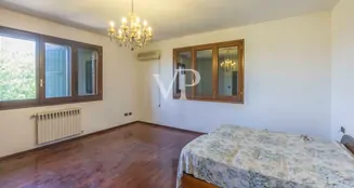 von_poll_real_estate_property_IT252941788_image_12