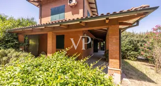 von_poll_real_estate_property_IT252941788_image_84