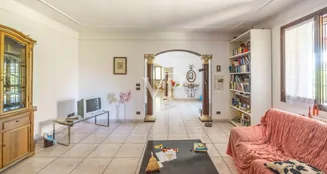 von_poll_real_estate_property_IT252941788_image_47