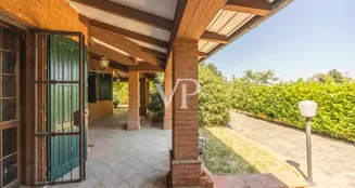 von_poll_real_estate_property_IT252941788_image_63