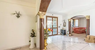 von_poll_real_estate_property_IT252941788_image_92