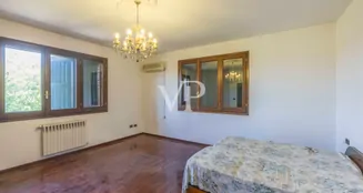 von_poll_real_estate_property_IT252941788_image_100