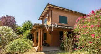 von_poll_real_estate_property_IT252941788_image_111