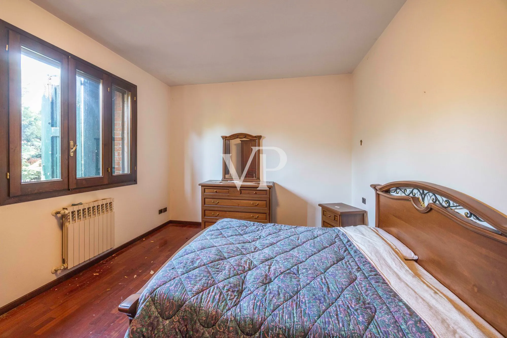 Neu gebaute freistehende Villa