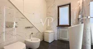 von_poll_real_estate_property_IT252941787_image_14