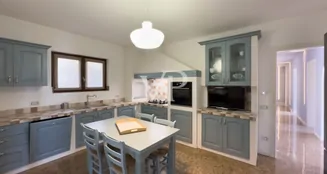 von_poll_real_estate_property_IT252941787_image_6