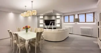 von_poll_real_estate_property_IT252941787_image_182