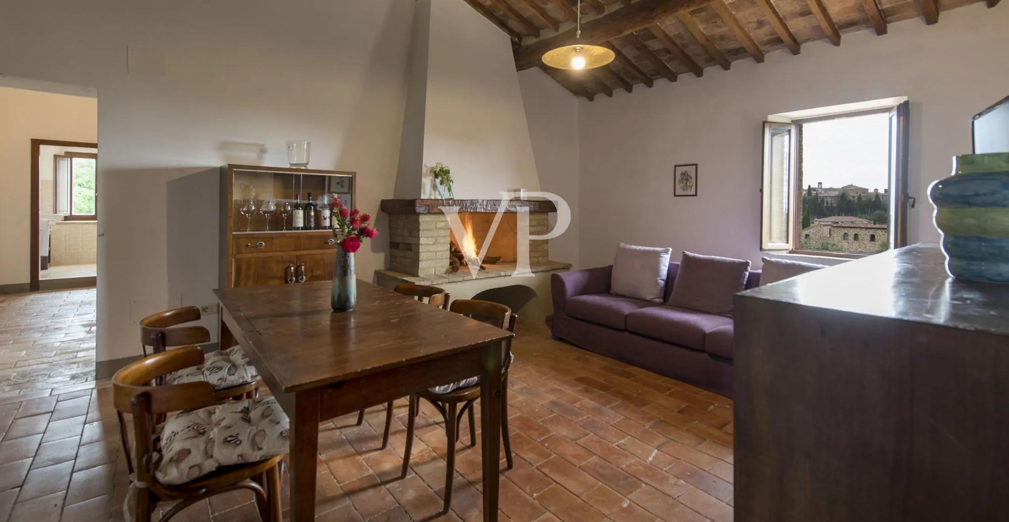 Fein restauriertes Bauernhaus mit Weinberg in Montalcino