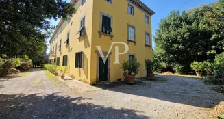 von_poll_real_estate_property_IT252941882_image_6