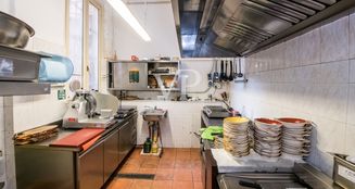 von_poll_real_estate_property_IT252941887_image_12