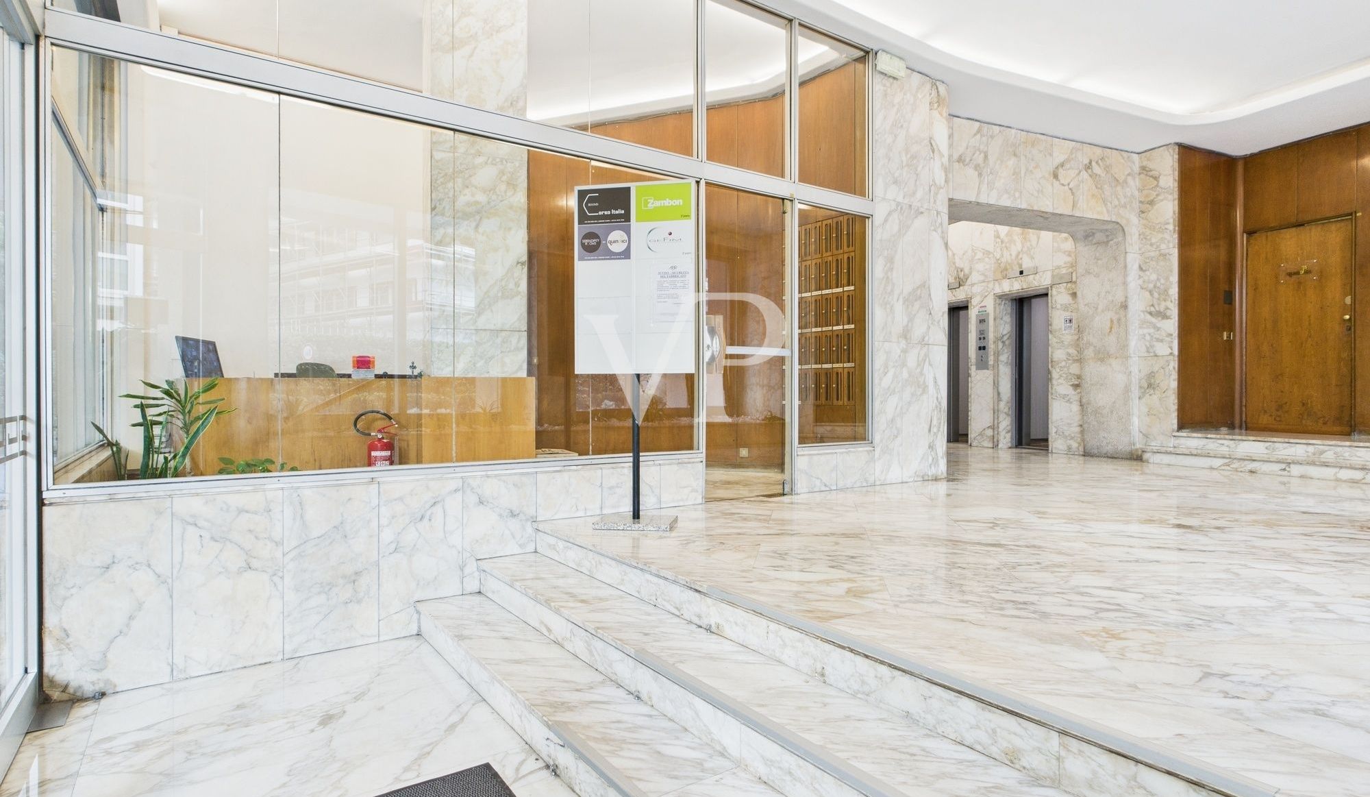 Ingresso Concierge e ascensori