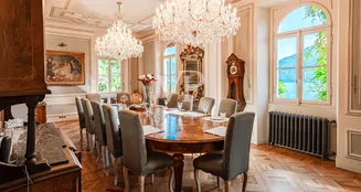 von_poll_real_estate_property_IT252941908_image_1