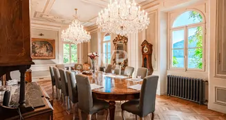 von_poll_real_estate_property_IT252941908_image_1