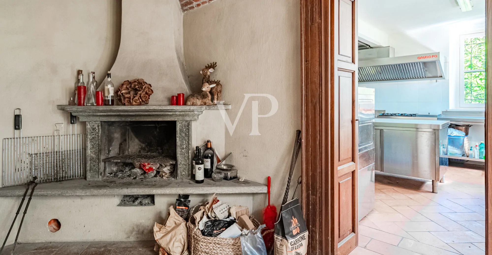 Stanza accanto alla cucina