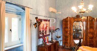 von_poll_real_estate_property_IT252941910_image_16
