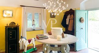 von_poll_real_estate_property_IT252941910_image_13