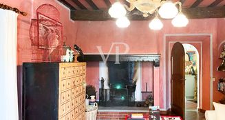 von_poll_real_estate_property_IT252941910_image_5