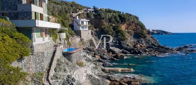 Villa de luxe à vendre face à la mer à Castiglioncello, Toscane