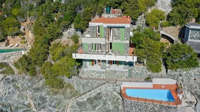 Luxus-Villa mit Blick und Zugang zum Meer in Castiglioncello, Toskana