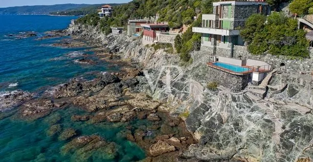 Villa de luxe à vendre face à la mer à Castiglioncello, Toscane