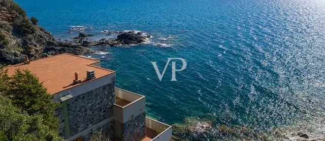 Villa de luxe à vendre face à la mer à Castiglioncello, Toscane