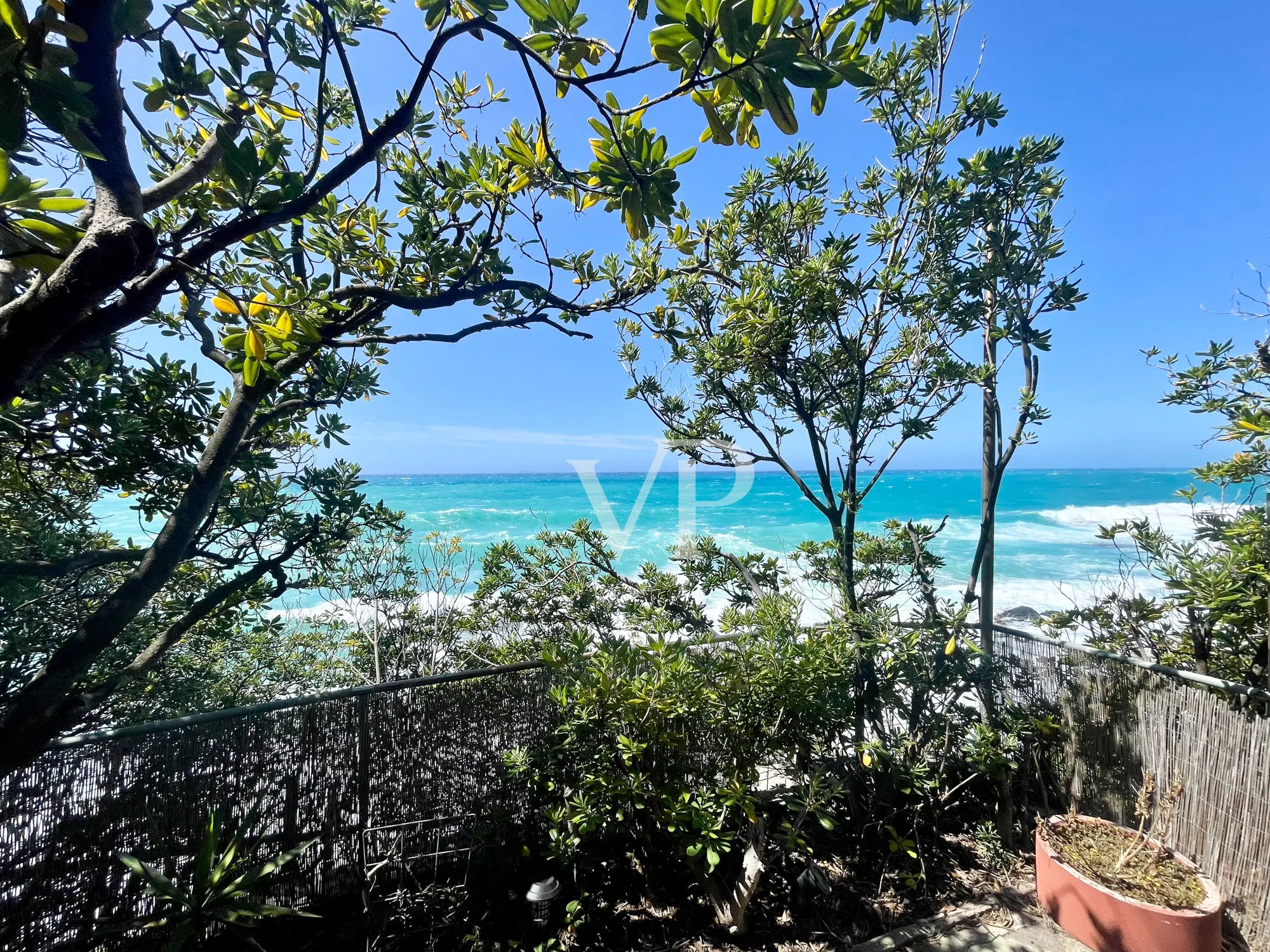 Luxus-Villa mit Blick und Zugang zum Meer in Castiglioncello, Toskana